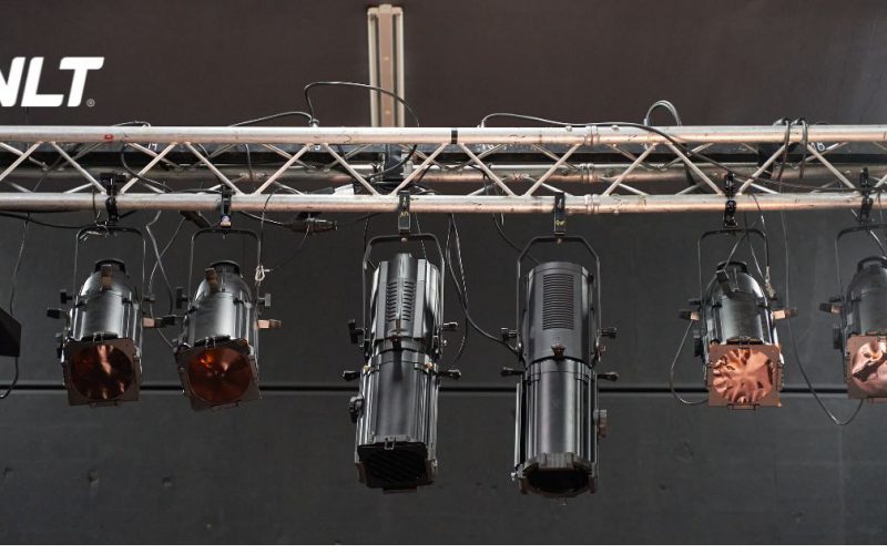 xu-huong-den-led-san-khau